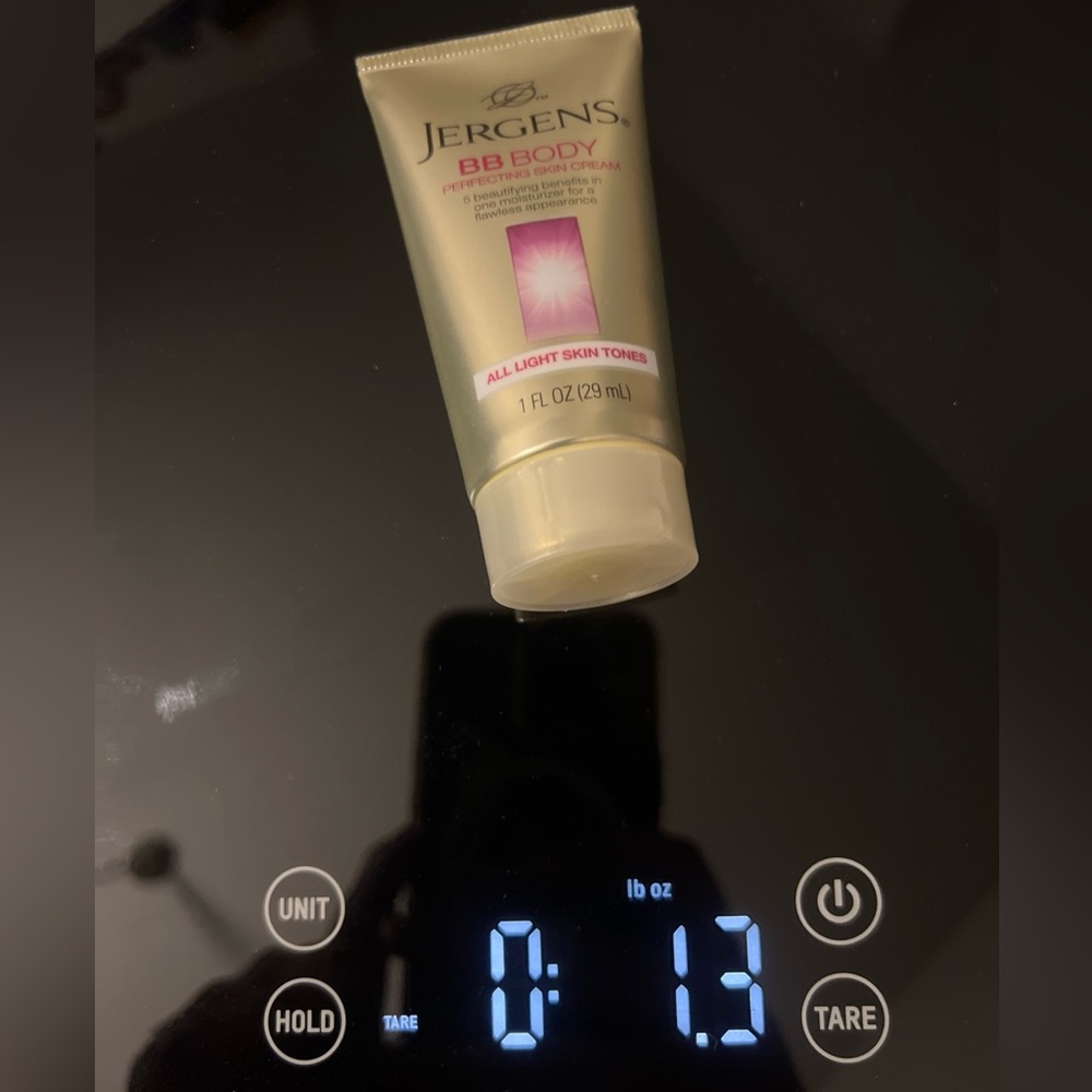 Jergens BB Body Perfecting All Light Skin Tones Travel Size 1 oz